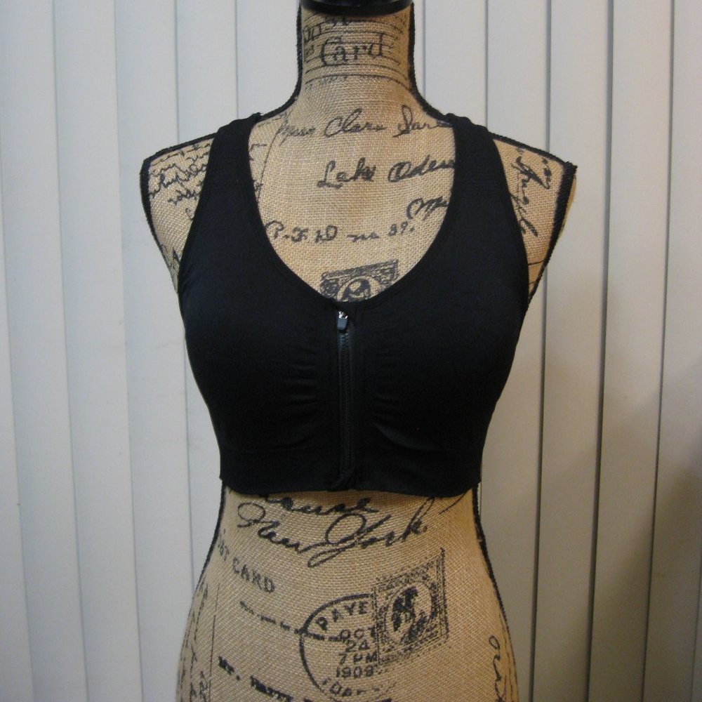 NWOT black zip front sports bra M med